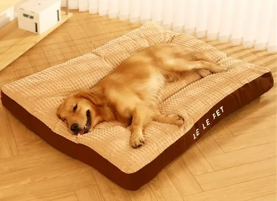 Luxurious Dog Bed - Tails & Paws